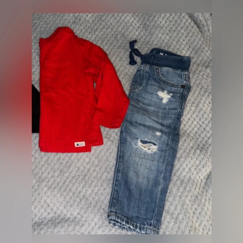 GAP Baby Boys 18-24M Red Shirt Distressed Jeans 2 Piece Set